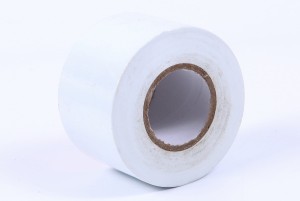 Taśma biała izolacyjna samoprzylepna PCV 30M/5cm gr 0,13mm  (1)