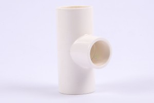 Trójnik redukcyjny NIBCO KW/KW/KW PVC 3/4" x 3/4" x 1/2"